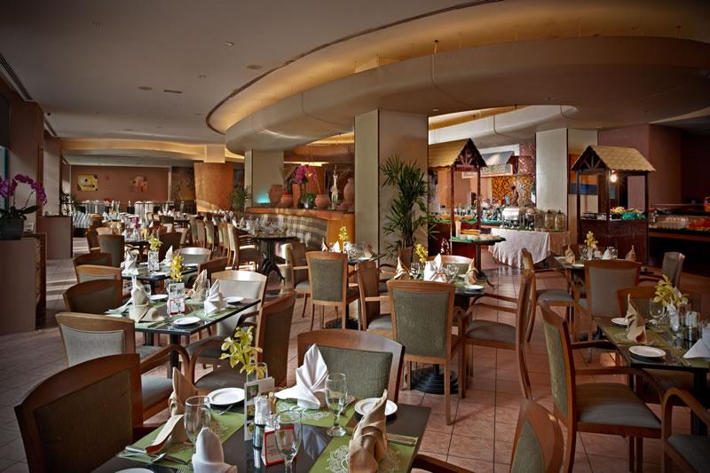 Royale Chulan Серембан Екстериор снимка The restaurant