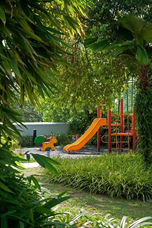 Royale Chulan Серембан Екстериор снимка Playground in the park